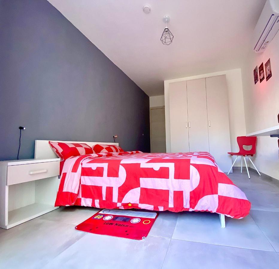 Central Private En-Suite With Balcony In Shared Residence Pietà Exterior foto